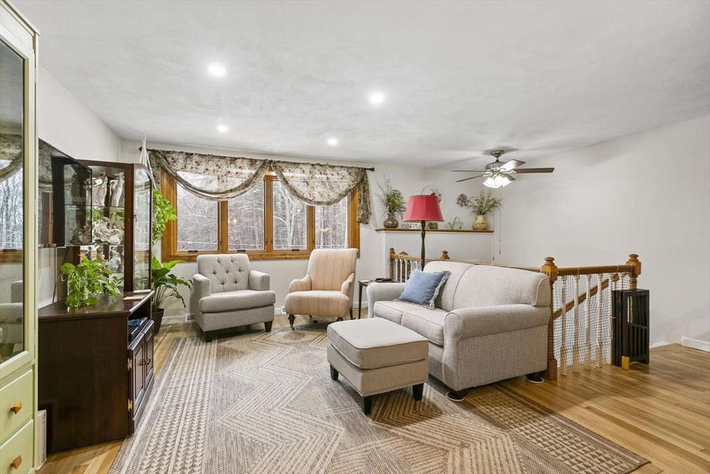 109 Wallace Hill Road Townsend, MA 01469 - Photo 7 of 39 Gallery Image 7