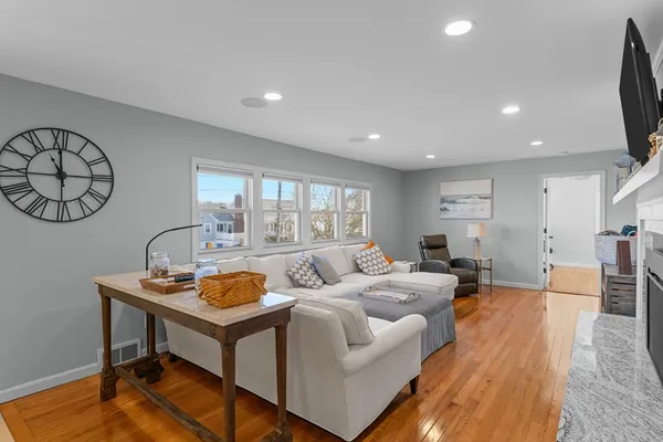 $1,599,000 | 108 Lucerne Avenue, Falmouth, MA 02540