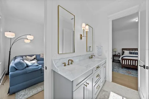 $2,100,000 | 321 12th Avenue Northeast, St. Petersburg, FL 33701