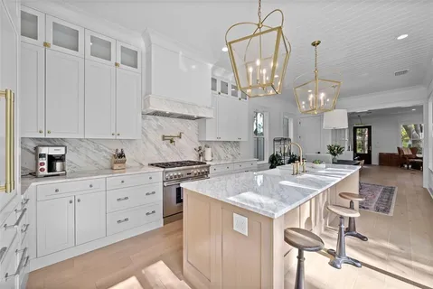 $2,100,000 | 321 12th Avenue Northeast, St. Petersburg, FL 33701