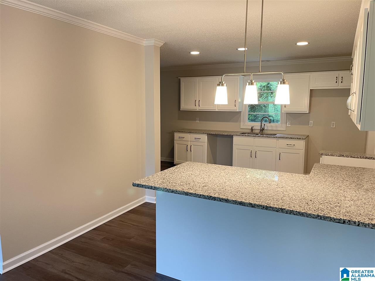 405 Wildwood Road Anniston, AL 36207 - Photo 6 of 41