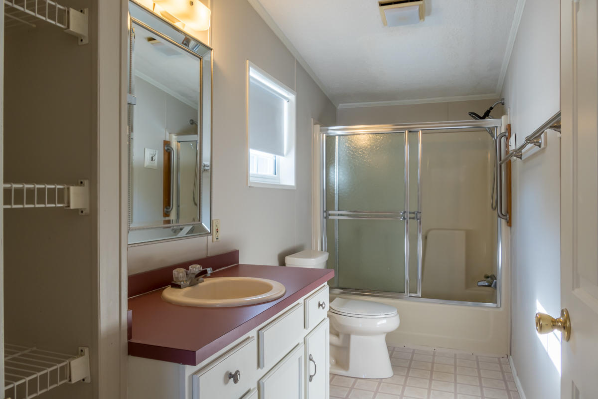 19 Storer Road Brunswick, ME 04011 - Photo 18 of 44 22-Master Suite (4 of 5)
