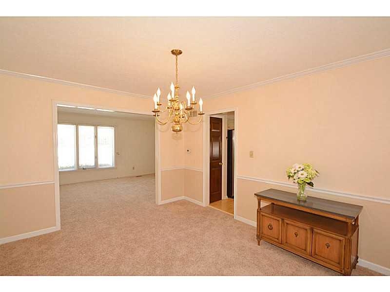 12933 Wembly Road Carmel, IN 46033 - Photo 3 of 24 Gallery Image 3