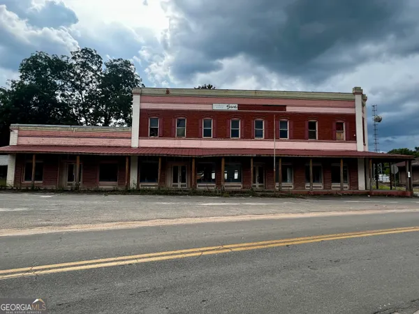$197,500 | 140 Montgomery Street, Toomsboro, GA 31090