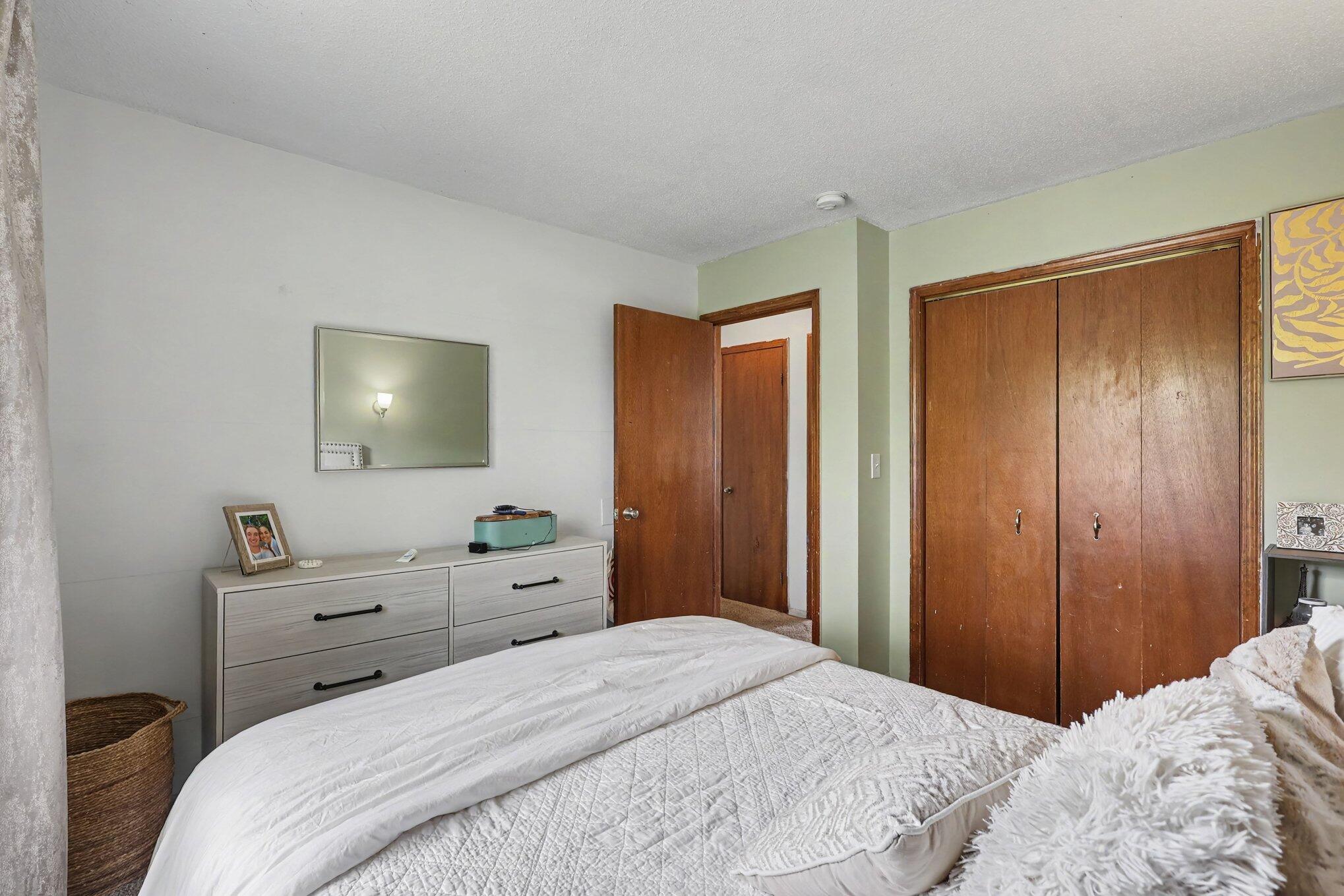 2590 Beeline Road Holland, MI 49424 - Photo 7 of 15 007_file_6211