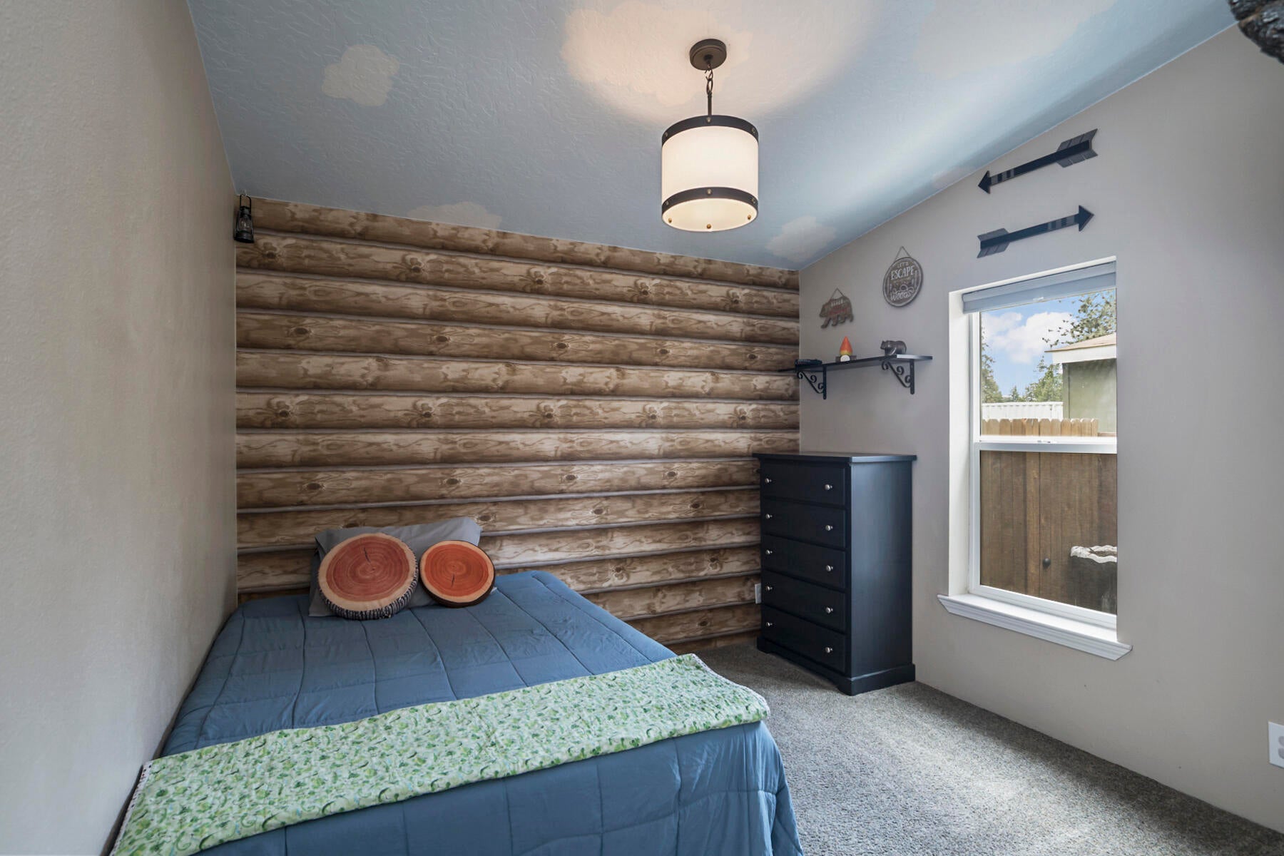 60668 Rocking Horse Court Bend, OR 97702 - Photo 14 of 35 17JH5_4497