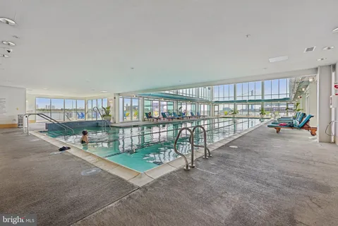 $380,000 | 901 North Penn Street, Unit F1609, Philadelphia, PA 19123