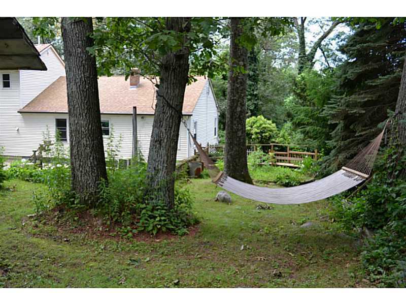 25 Iroquois Road Cumberland, RI 02864 - Photo 8 of 24 Yard/Garden.