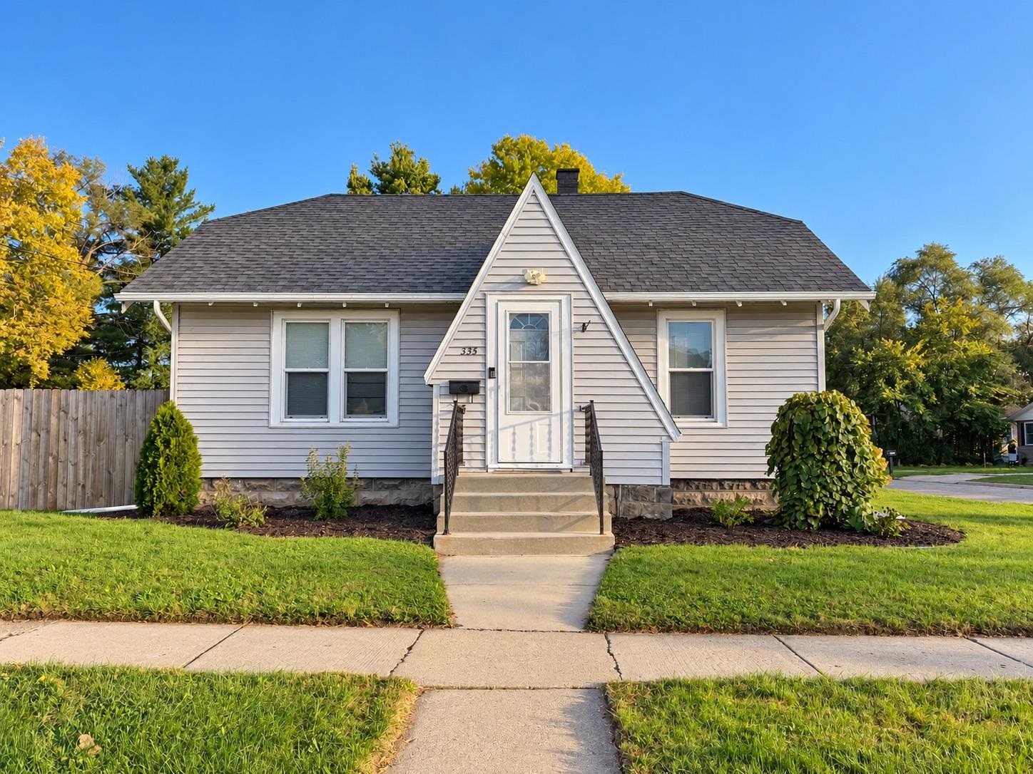 335 Ridgeland Avenue Beloit, WI 53511 - Photo 1 of 22 Gallery Image 1