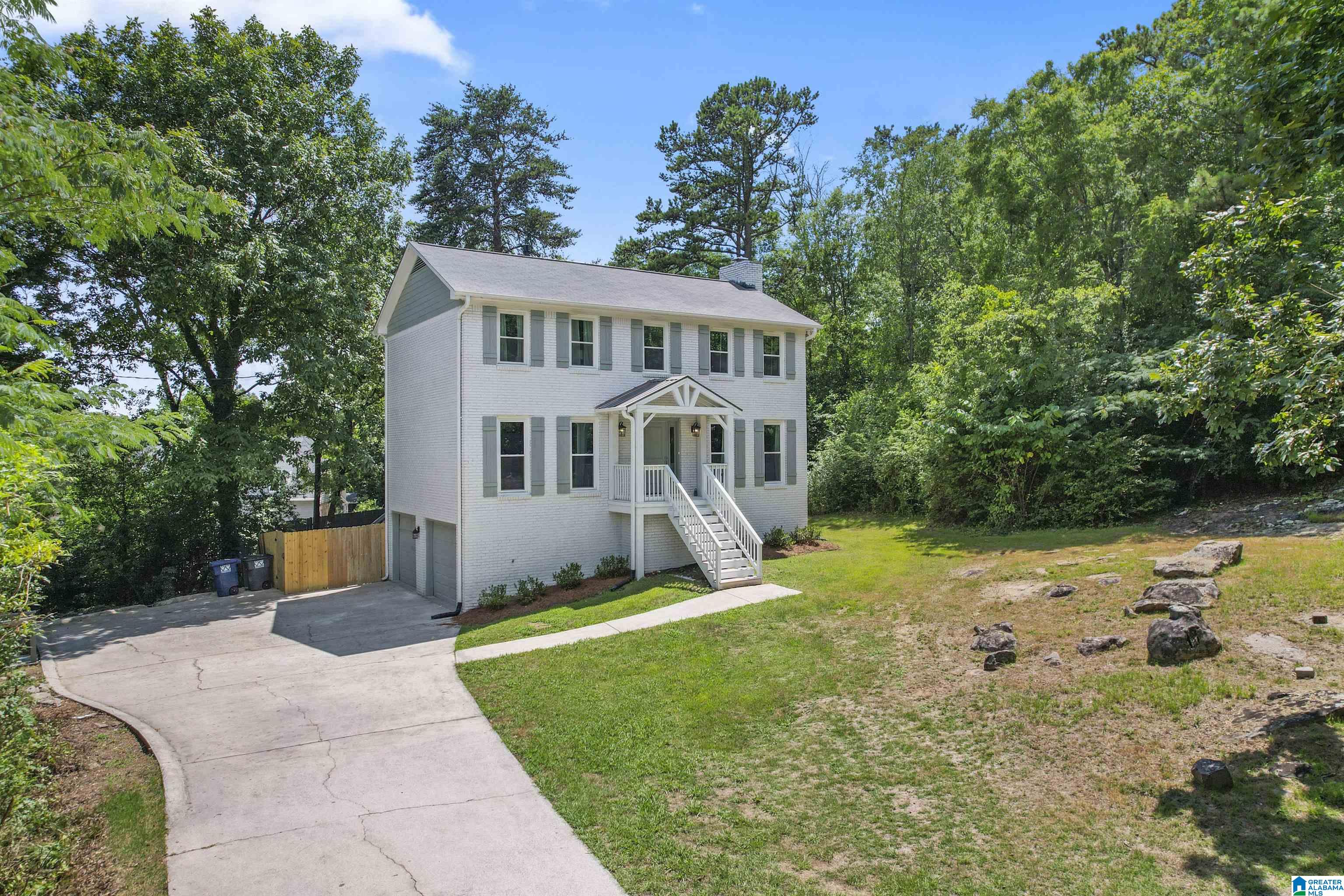 120 Hunters Point Circle Birmingham, AL 35244 - Photo 4 of 52