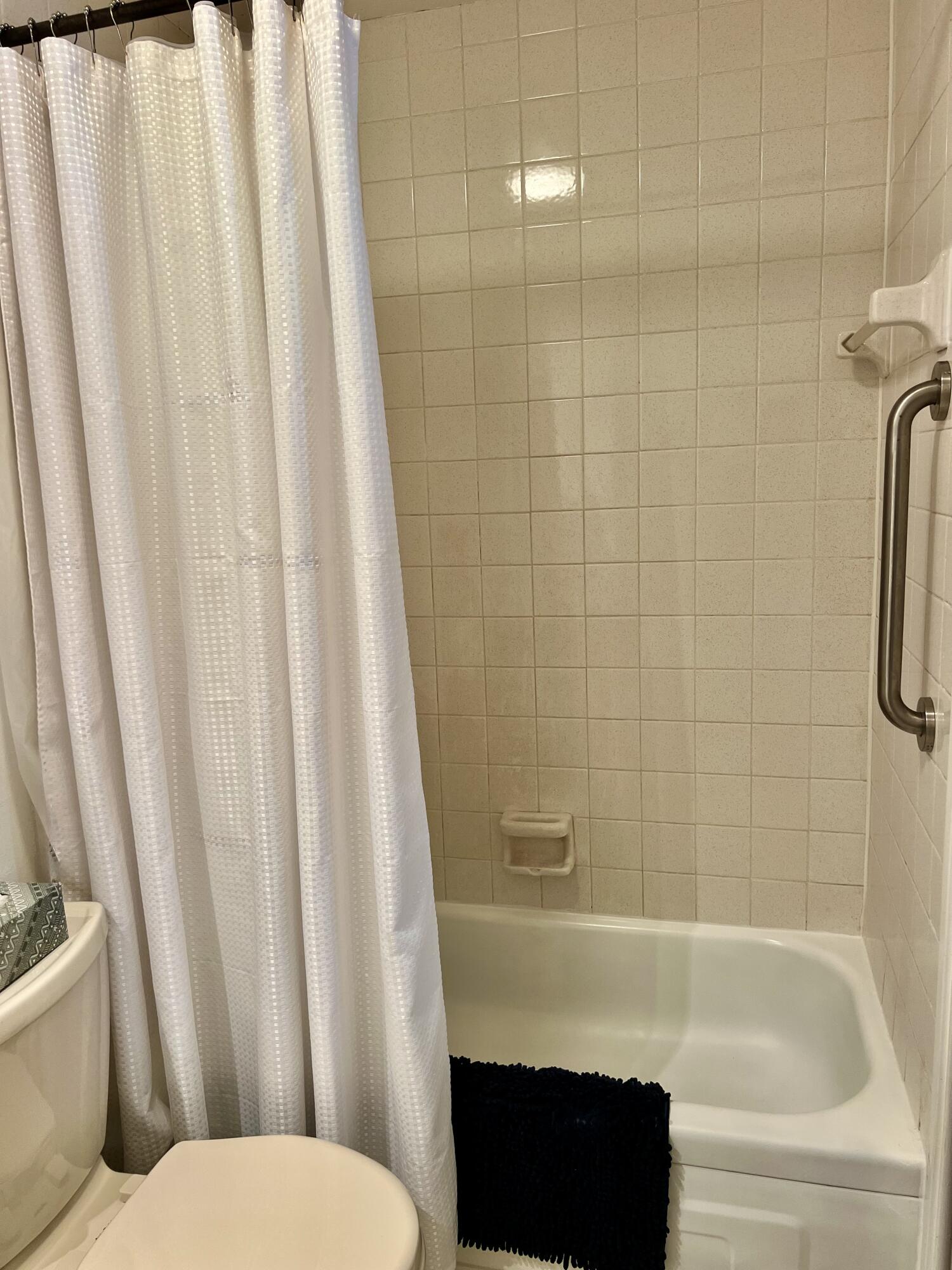 3225 South Street Hollywood, FL 33021 - Photo 35 of 53 IMG_8255