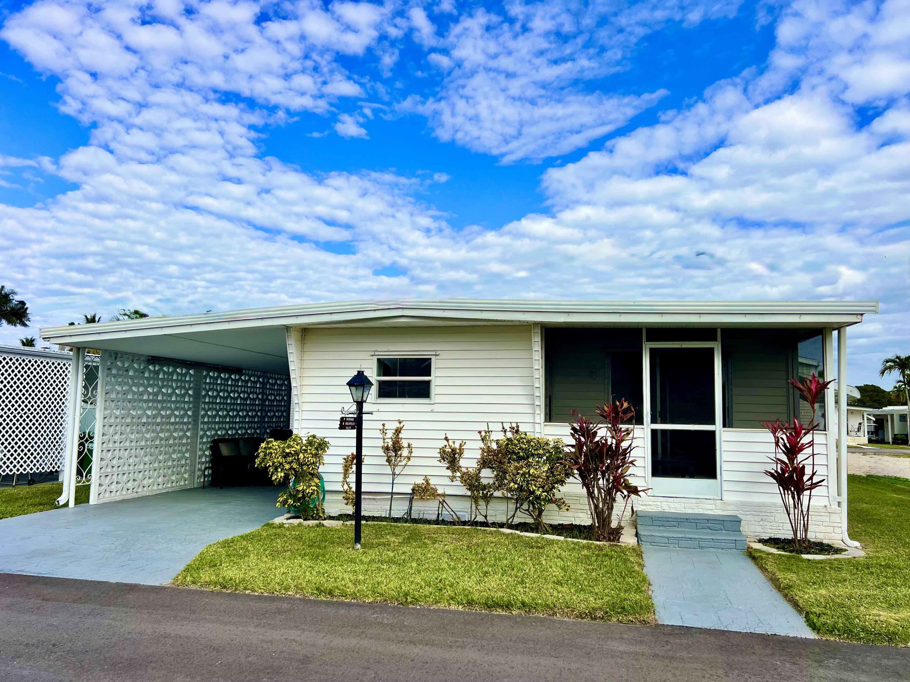 3225 South Street Hollywood, FL 33021 - Photo 8 of 53 IMG_8223