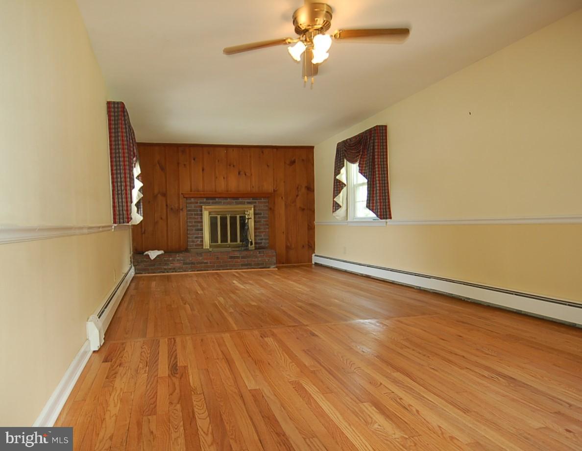 28 Leopard Road Berwyn, PA 19312 - Photo 12 of 32 Family Room with refinished hardwood floors
