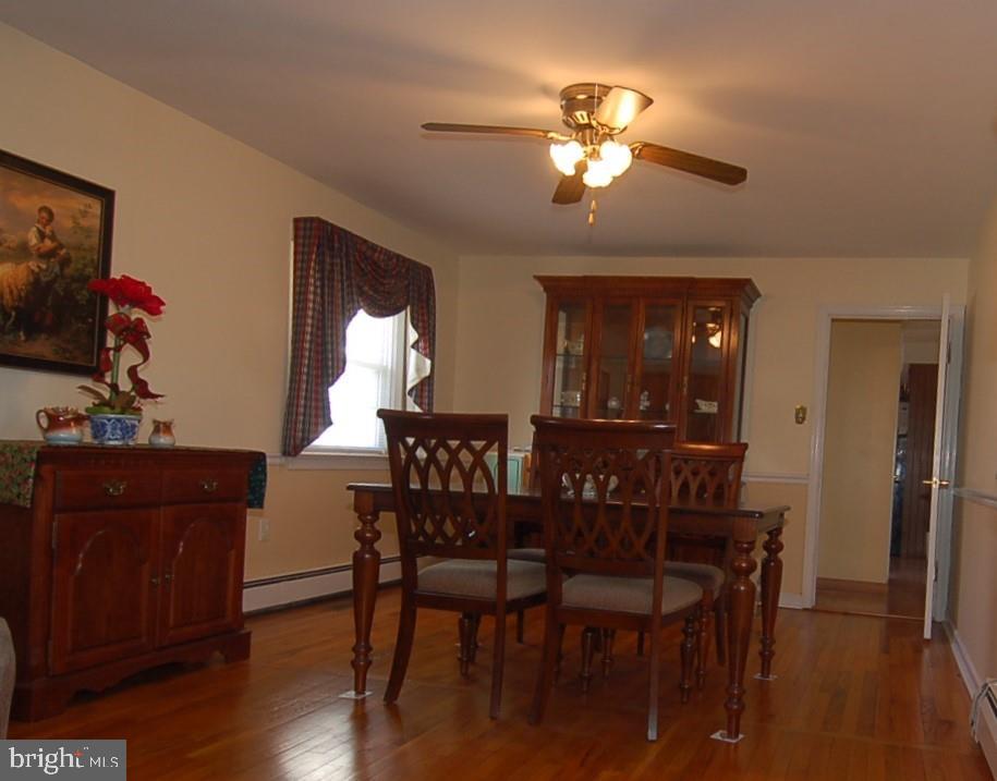 28 Leopard Road Berwyn, PA 19312 - Photo 15 of 32 Dining room area