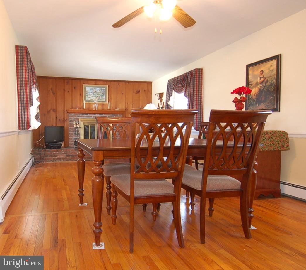 28 Leopard Road Berwyn, PA 19312 - Photo 16 of 32 Open Dining and family room areas