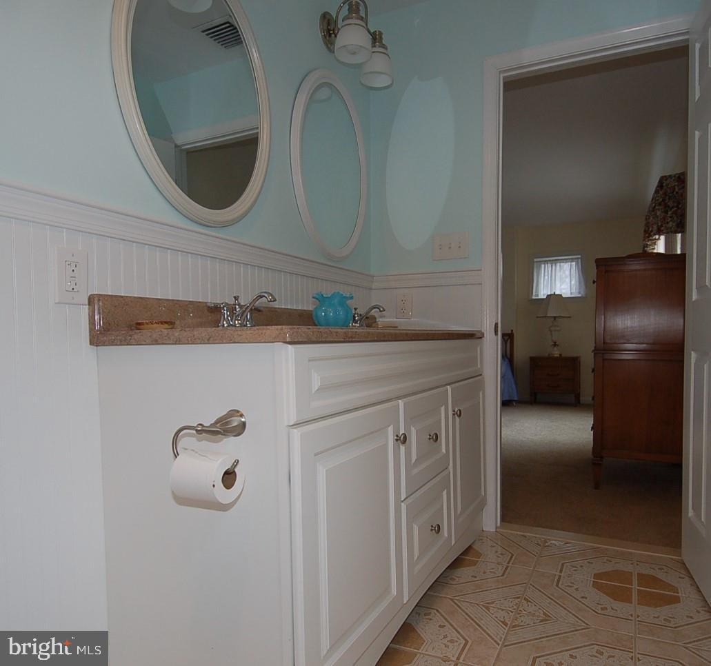 28 Leopard Road Berwyn, PA 19312 - Photo 22 of 32 Master Bath double Vanity