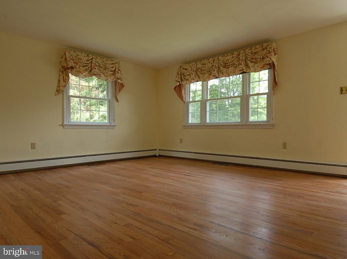 28 Leopard Road Berwyn, PA 19312 - Photo 6 of 32 Living Room with Hardwood Floors