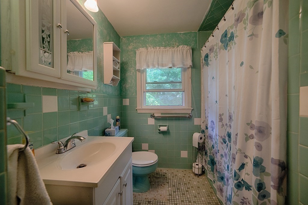 16 Alice Road Randolph, MA 02368 - Photo 13 of 19 Gallery Image 13