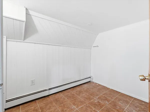 $2,750 | 28 Spruce Street, Unit 1L, Jersey City, NJ 07306