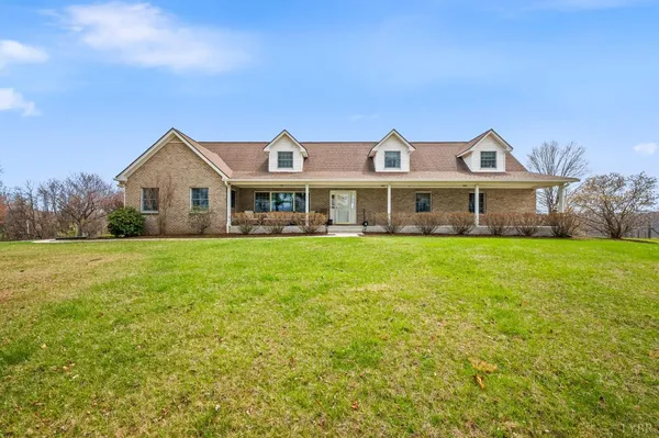 $935,000 | 712 Cherry Hill Road, Amherst, VA 24521