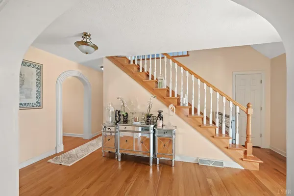 $935,000 | 712 Cherry Hill Road, Amherst, VA 24521