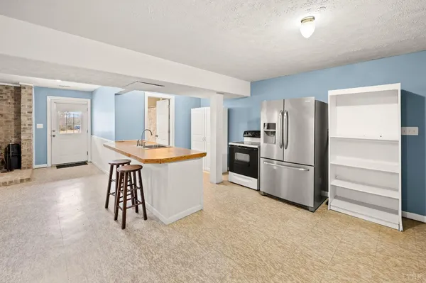$935,000 | 712 Cherry Hill Road, Amherst, VA 24521