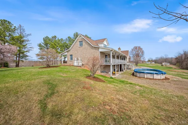 $935,000 | 712 Cherry Hill Road, Amherst, VA 24521