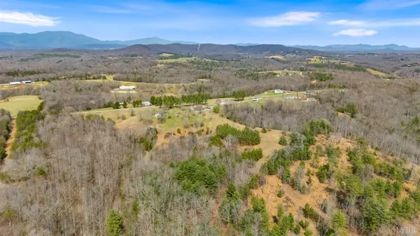 $935,000 | 712 Cherry Hill Road, Amherst, VA 24521