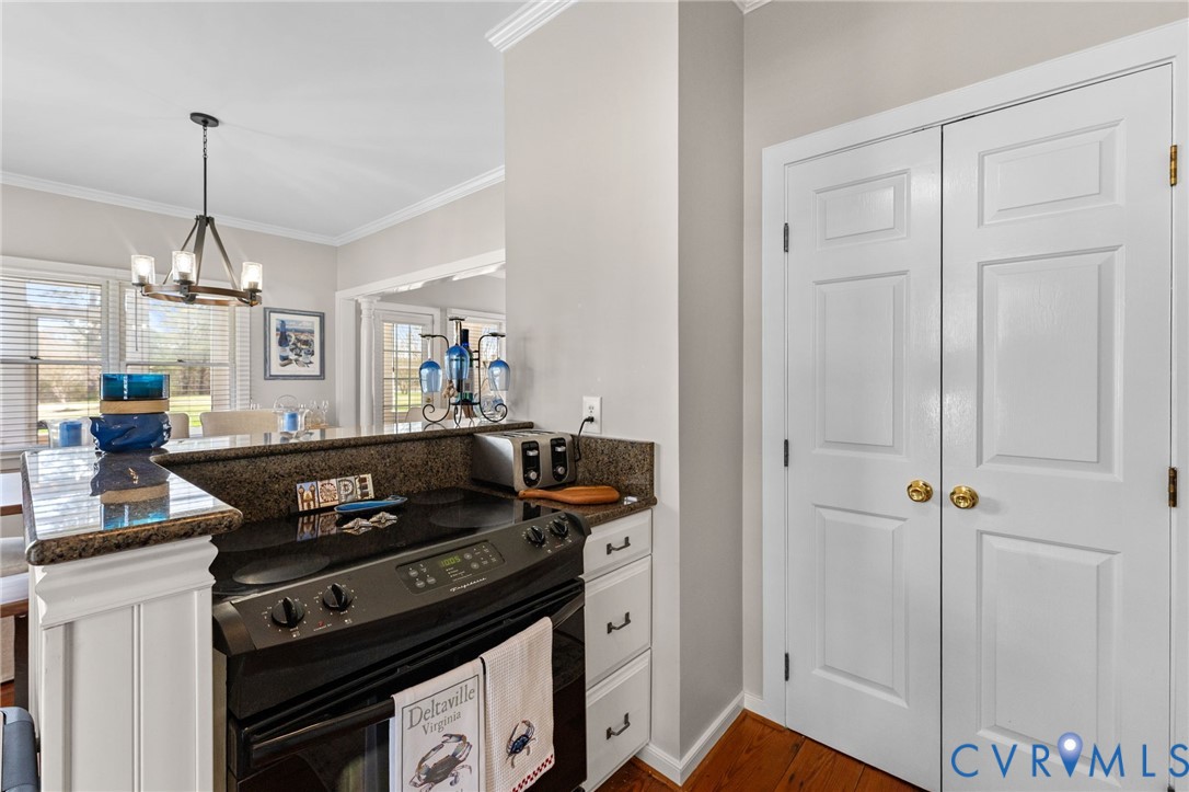 353 Jackson Creek Road Deltaville, VA 23043 - Photo 13 of 48 Kitchen with huge pantry!