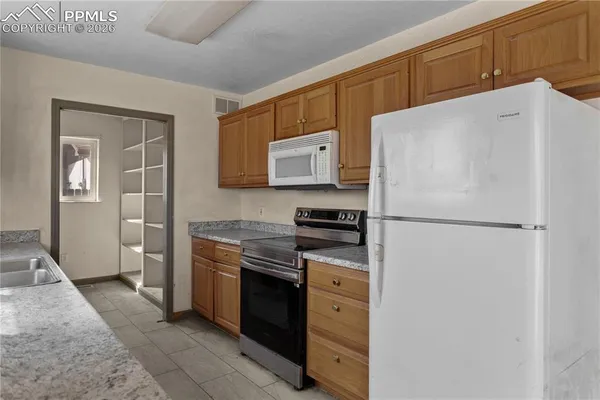 $170,000 | 413 Mitchell Avenue, Ordway, CO 81063