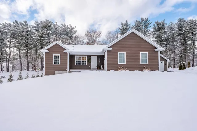$649,900 | 3 Windhaven Road, Rochester, NH 03867