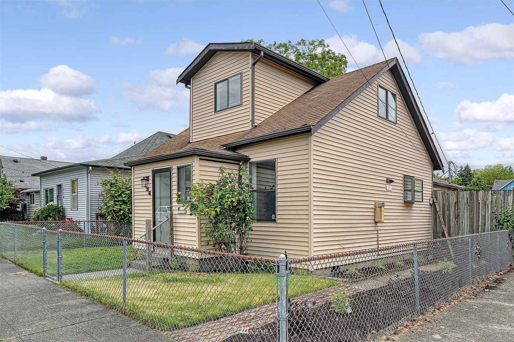 520 Morris Avenue South Renton, WA 98057 - Photo 1 of 20 Gallery Image 1