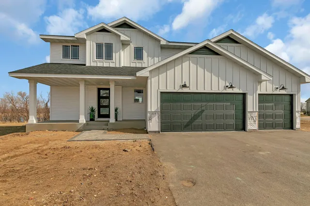 $539,900 | 31014 Goldfinch Lane, Rockville, MN 56301