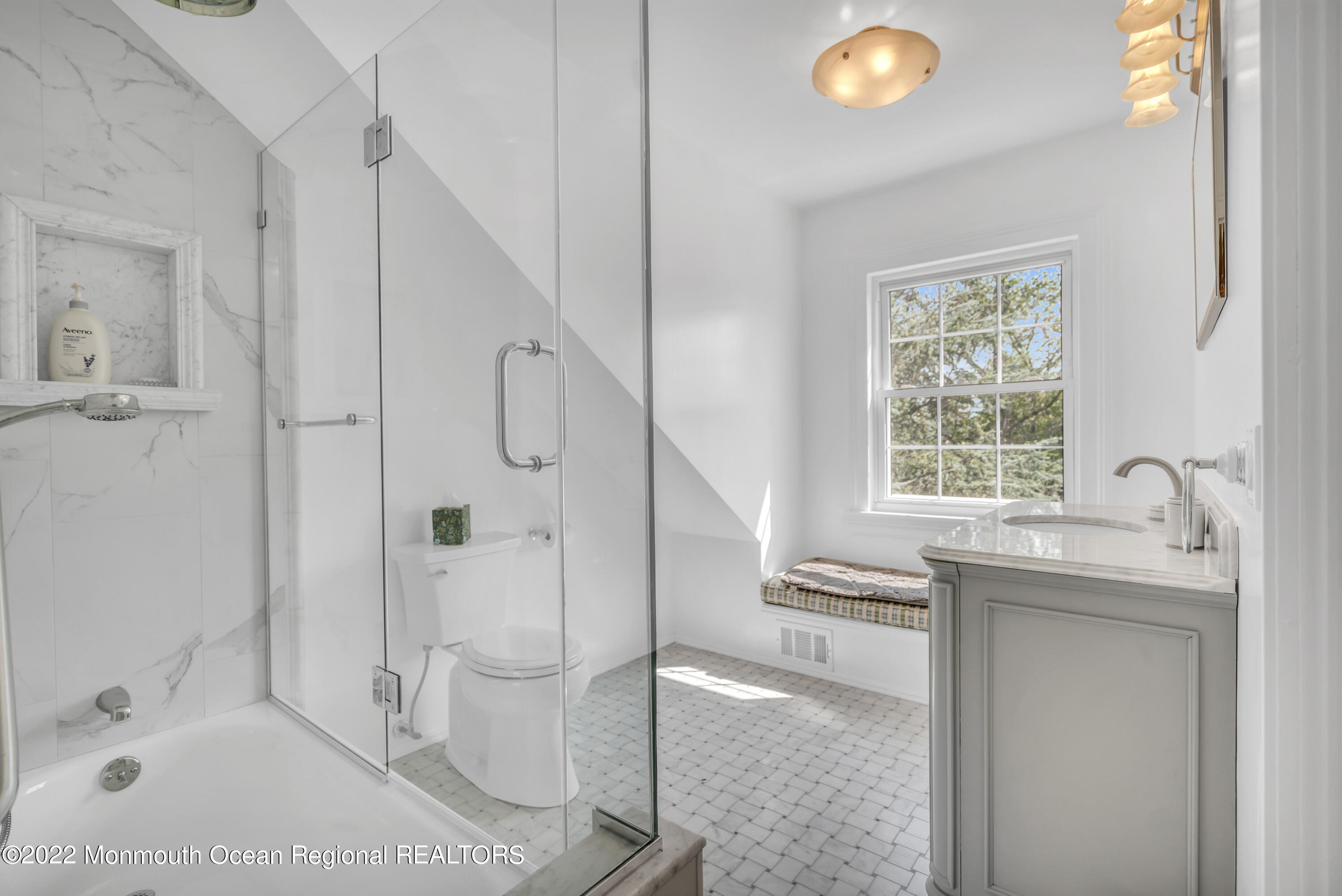 68 McCampbell Road Holmdel, NJ 07733 - Photo 37 of 64 Main Bath