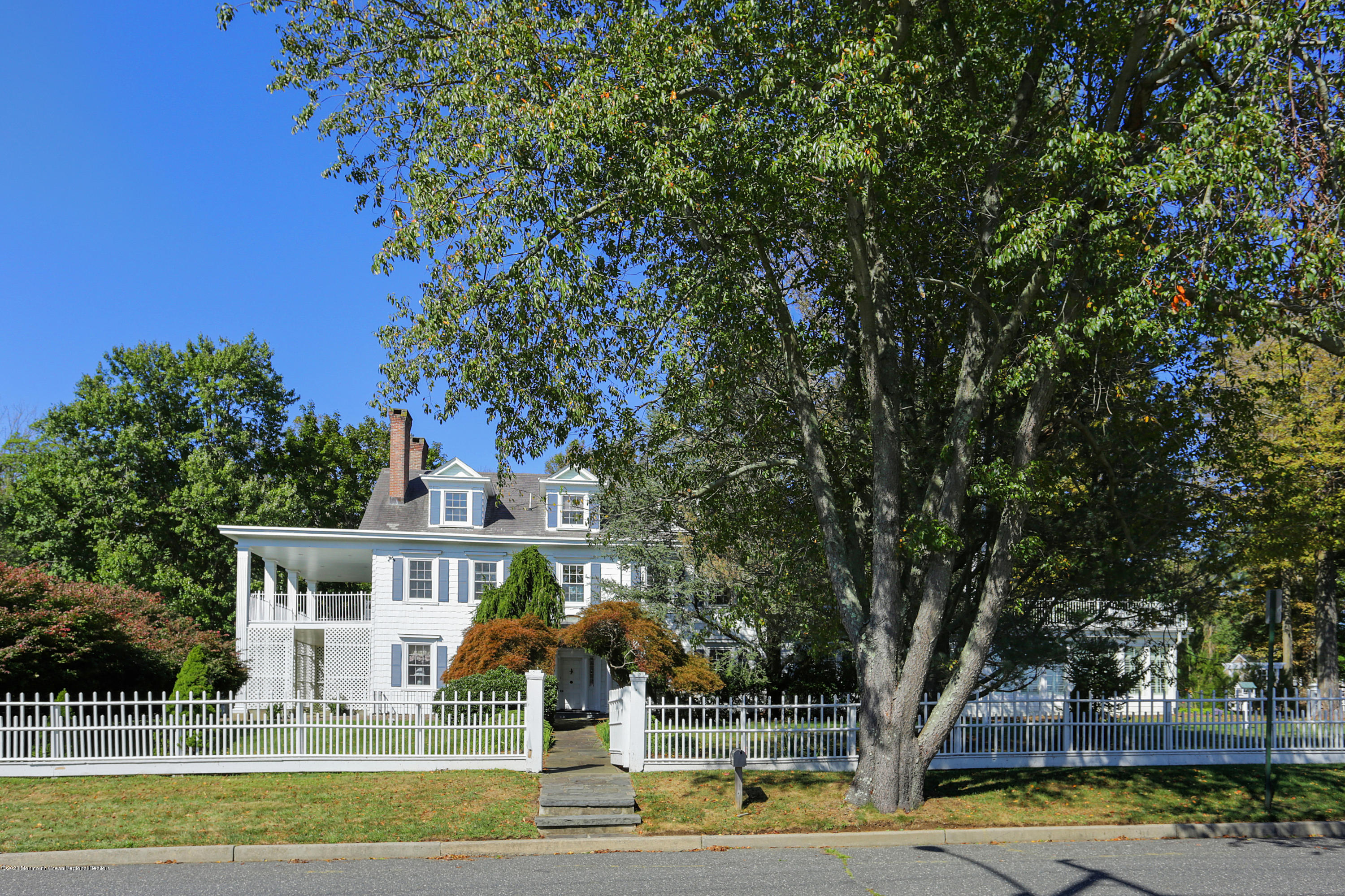 68 McCampbell Road Holmdel, NJ 07733 - Photo 5 of 64 Georgian Colonial