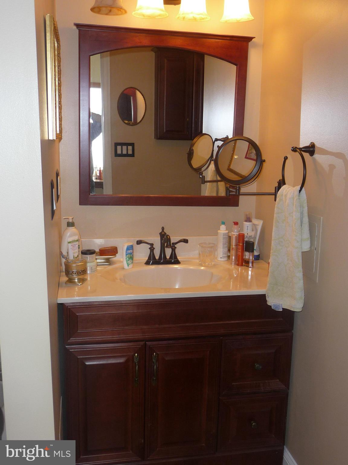 4148 Beachwood Road Baltimore, MD 21222 - Photo 15 of 18 Bath (Master)