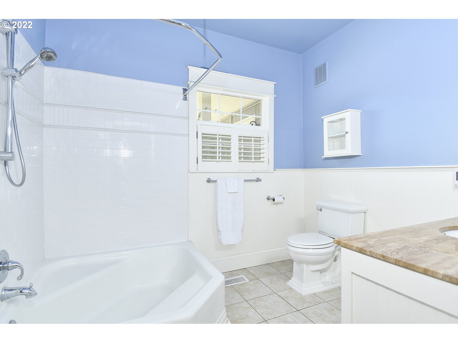 16400 Southeast Sager Road Happy Valley, OR 97086 - Photo 14 of 29 Gallery Image 14