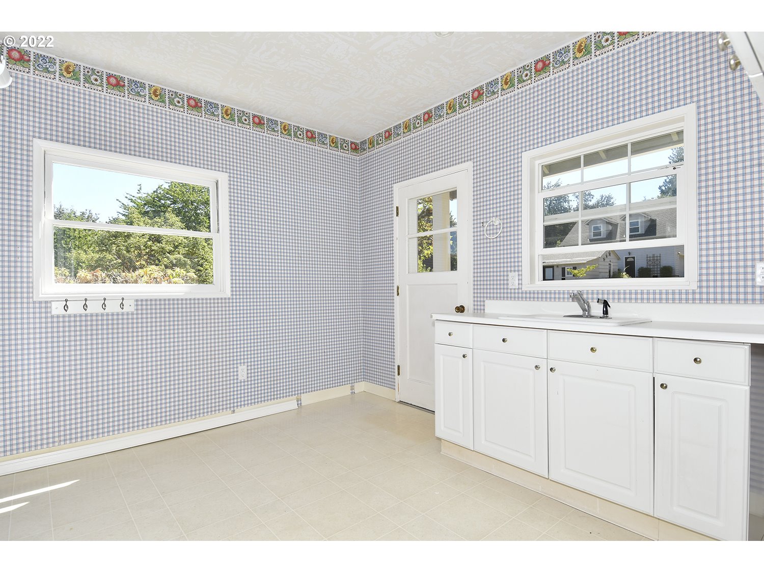 16400 Southeast Sager Road Happy Valley, OR 97086 - Photo 15 of 29 Gallery Image 15