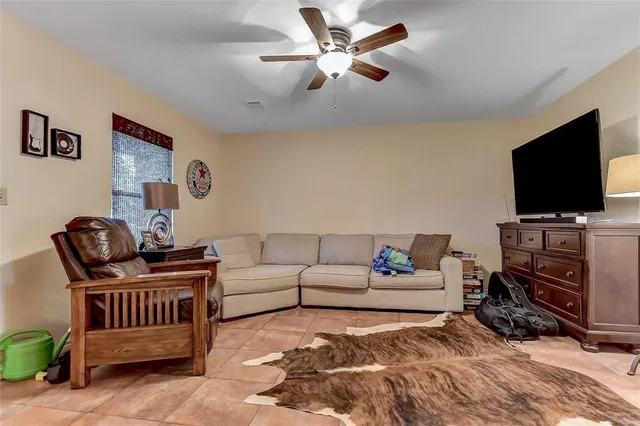 $1,550 | 507 1/2 B E Stone Street, Collinsville, TX 76233