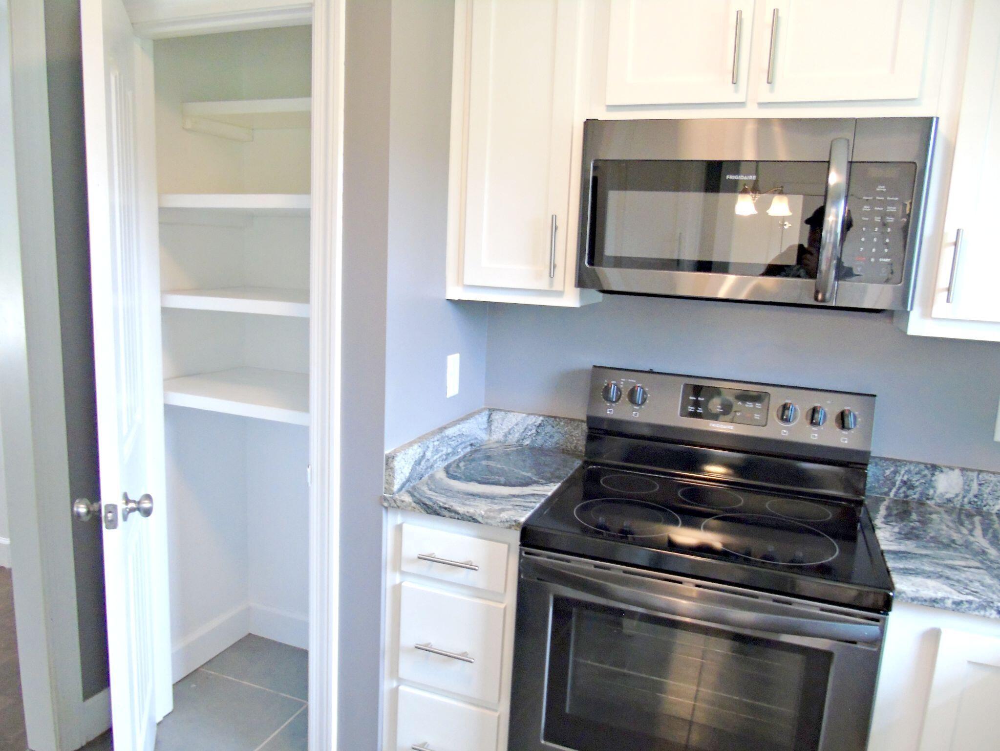 135 Joseph Daniel Lane Jasper, TN 37347 - Photo 11 of 27 Granite countertops