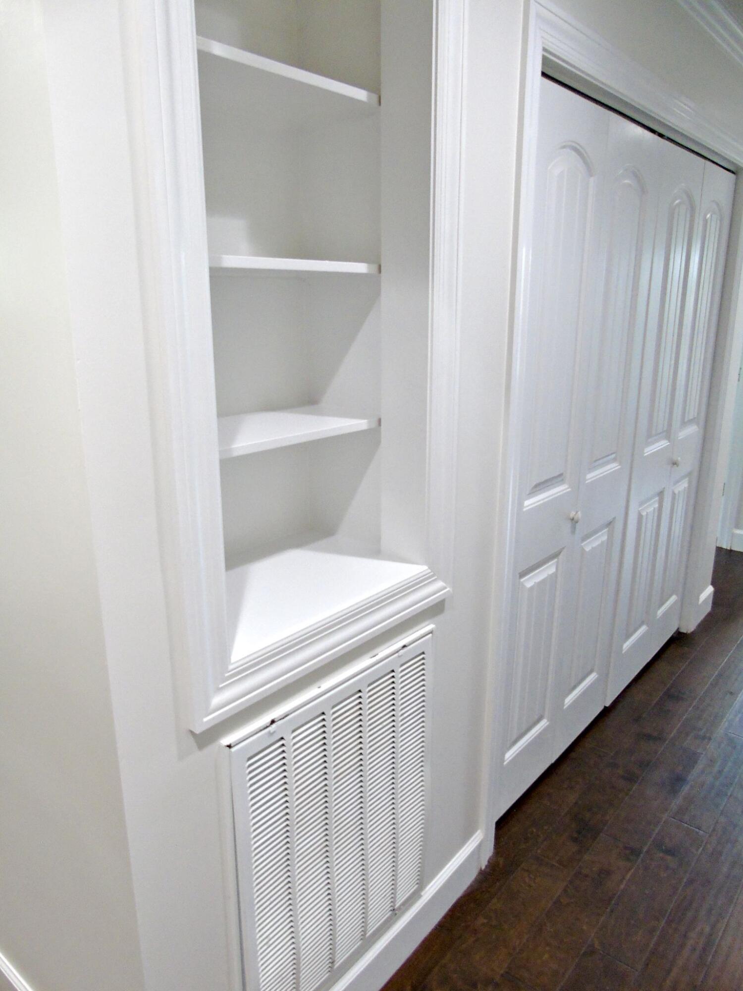 135 Joseph Daniel Lane Jasper, TN 37347 - Photo 15 of 27 Built-in display case