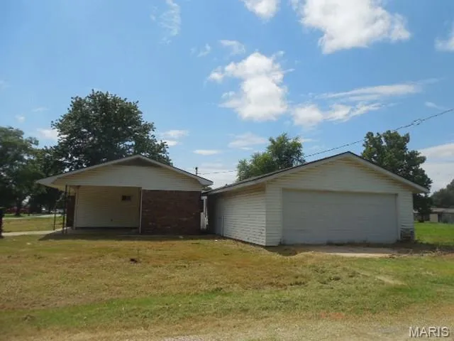 $46,500 | 812 Car Street, Campbell, MO 63933