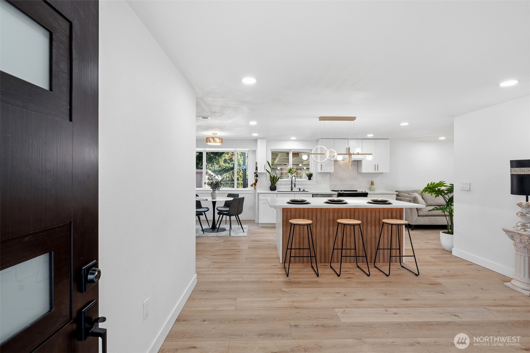 8817 South Alaska Street Tacoma, WA 98444 - Photo 3 of 39