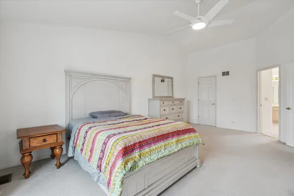 $539,900 | 1208 Shetland Drive, Mundelein, IL 60060