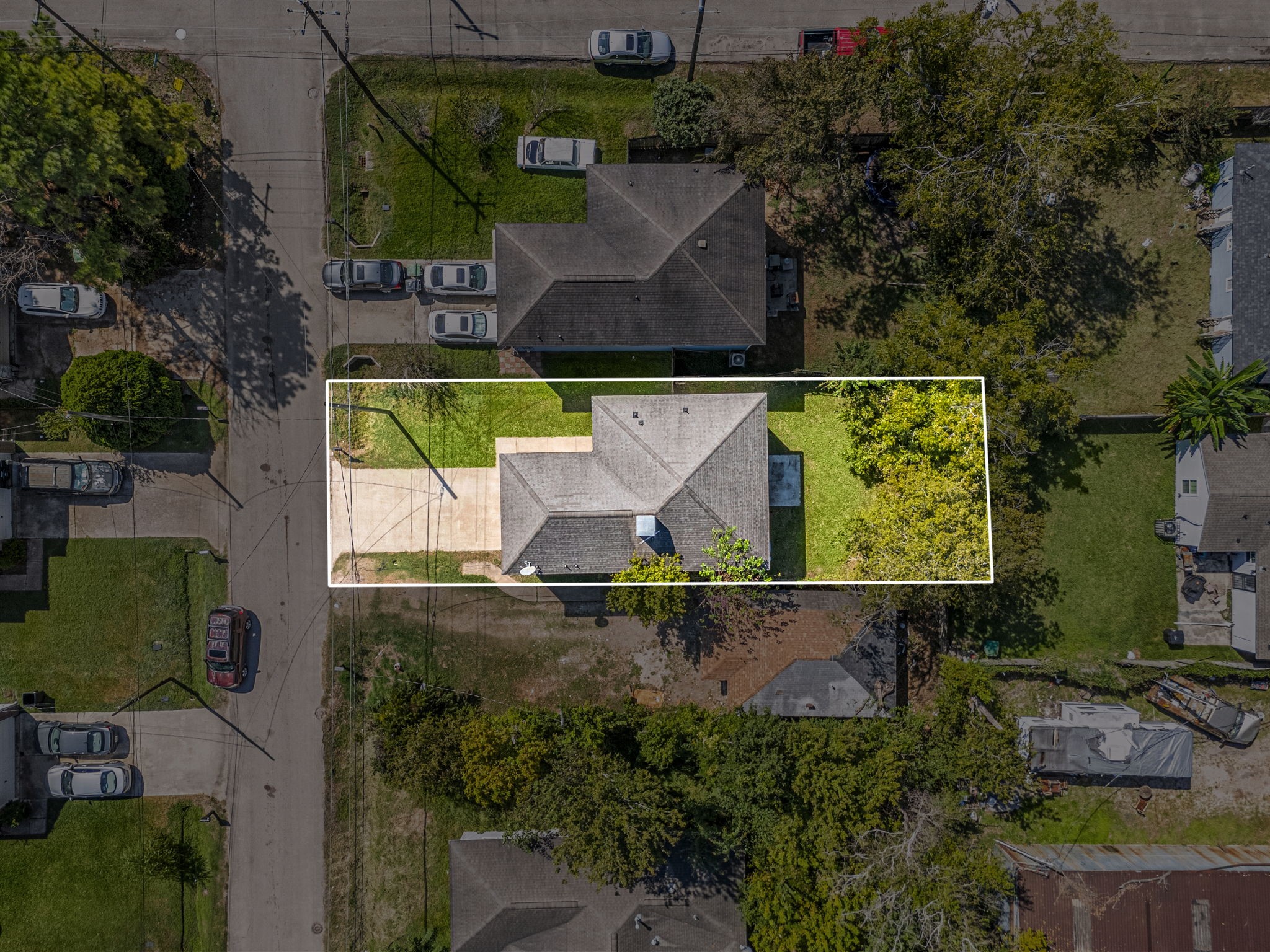 6418 England Street Houston, TX 77021 - Photo 25 of 29 an aerial view of a house with a garden