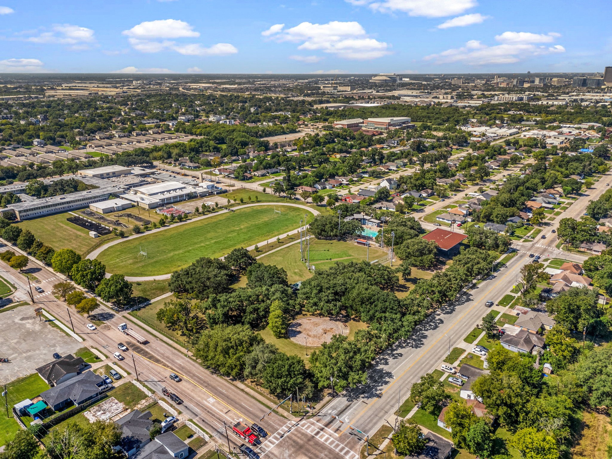 6418 England Street Houston, TX 77021 - Photo 29 of 29 an aerial view of residential houses with outdoor space