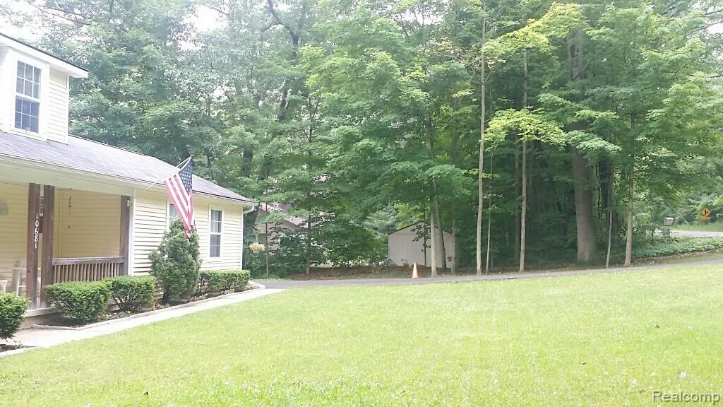 10681 Mcgregor Road Pinckney, MI 48169 - Photo 39 of 46 MC 8 - Copy.jpg