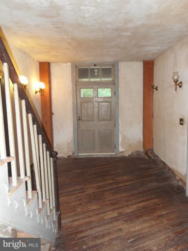 9301 Old Harford Road Baltimore, MD 21234 - Photo 3 of 24 Entrance Foyer