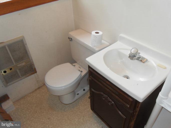 9301 Old Harford Road Baltimore, MD 21234 - Photo 21 of 24 Full Bath (Au-Par Suite - 2nd Floor)