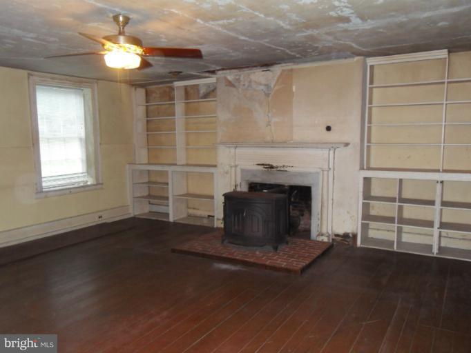 9301 Old Harford Road Baltimore, MD 21234 - Photo 4 of 24 Living Room